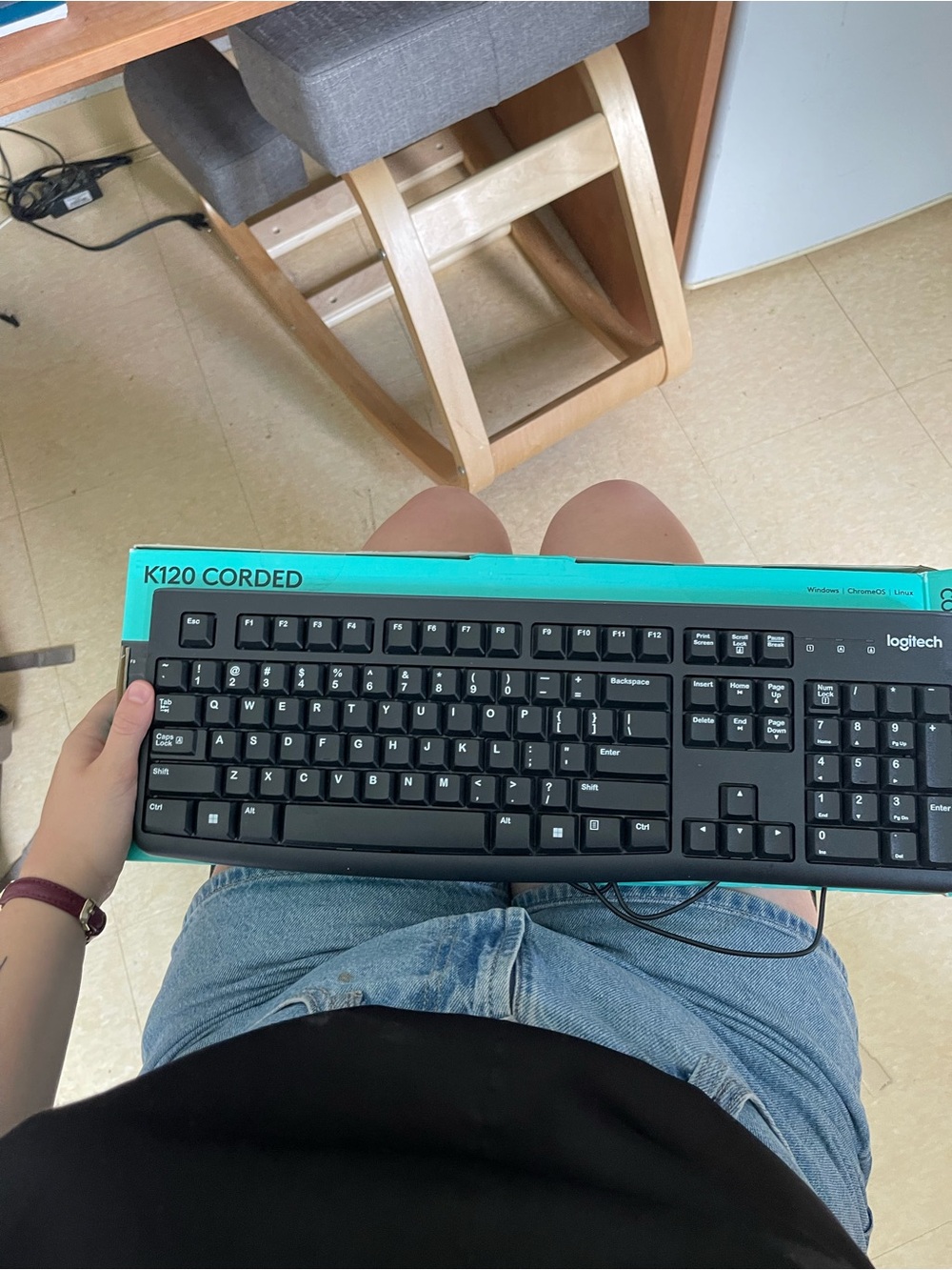 Logitech Black Wired Full-Size Keyboard with Teal Retail Box